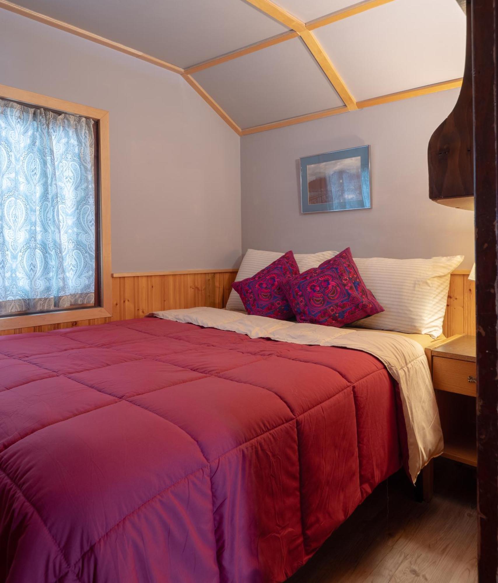 Hillside Bungalows Banff Bagian luar foto